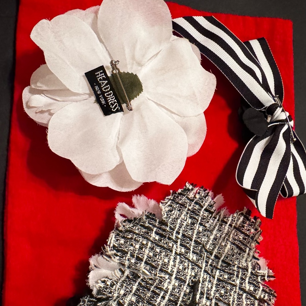 Vintage fabric brooch’s.